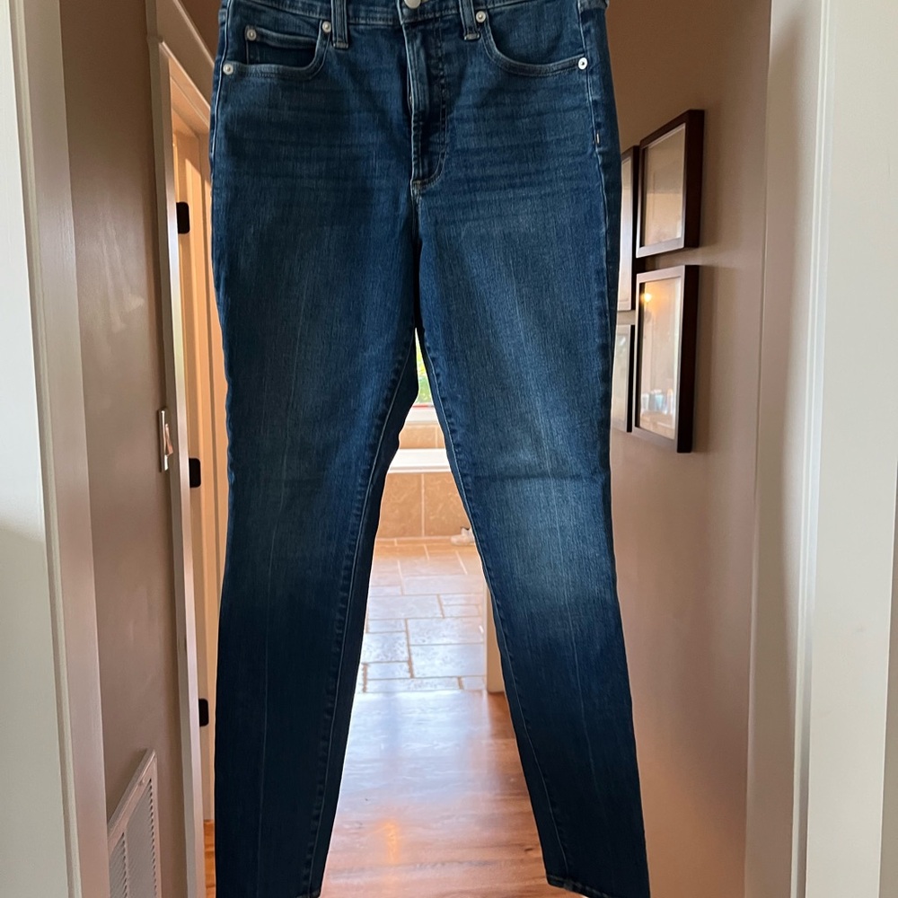 Universal Thread Dark Blue Skinny Jeans